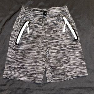 Public record little boy size 6 shorts